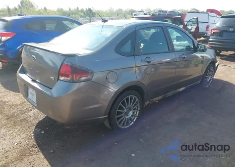 2011 Ford Focus z USA, uszkodzony, nr VIN 1FAHP3GNBW127678